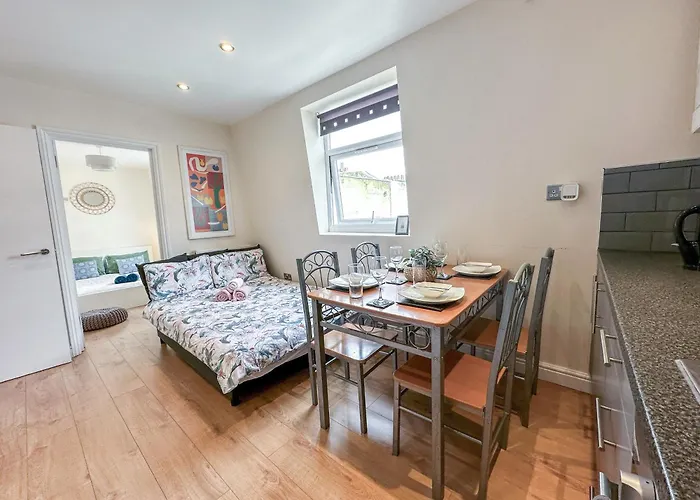Lovely 3 Bedroom Flat , Aldgate, Tower Hill, Whitechapel