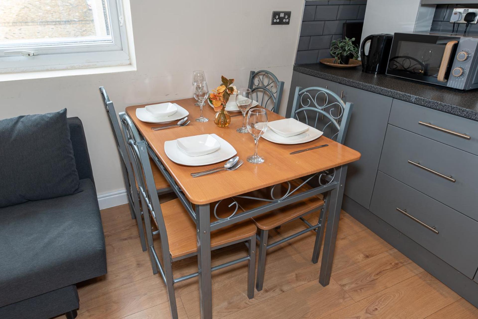 Apartment Lovely 3 Bedroom Flat , Aldgate, Tower Hill, Whitechapel *