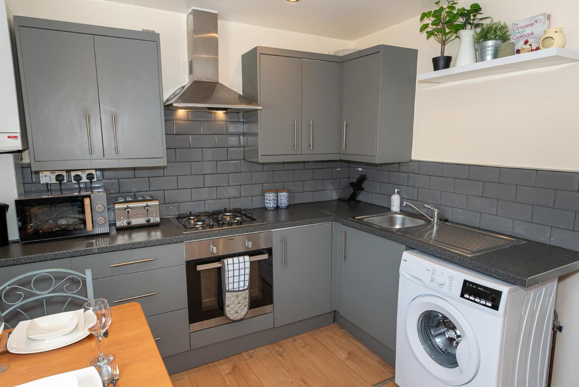 Lovely 3 Bedroom Flat , Aldgate, Tower Hill, Whitechapel * London
