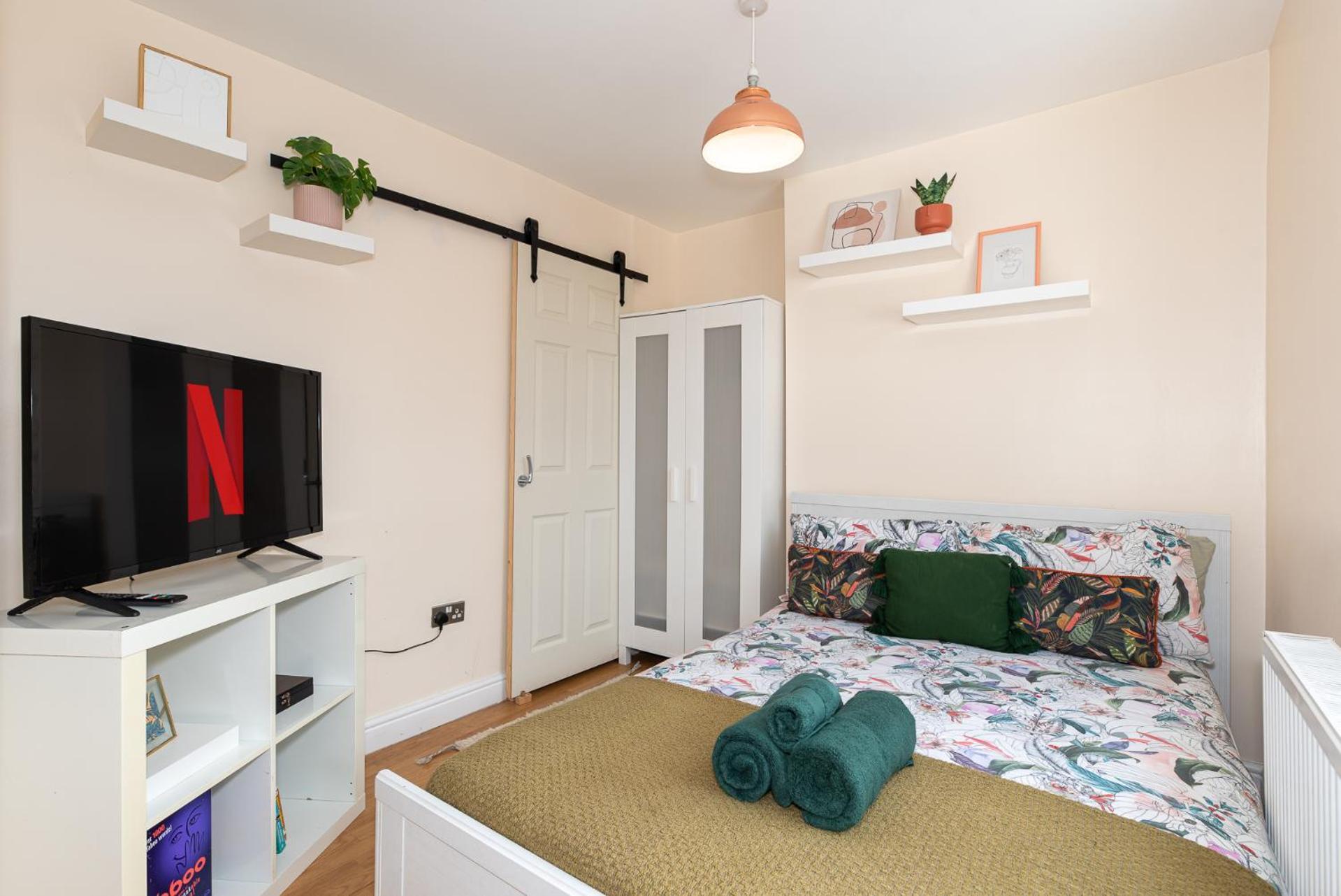 Lovely 3 Bedroom Flat , Aldgate, Tower Hill, Whitechapel London